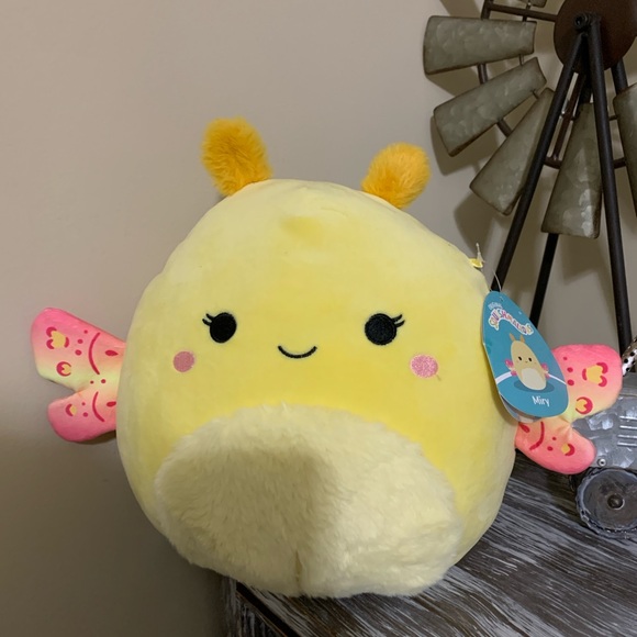 Your offer will be accepted! Brand New 💛🦋 Miry Squishmallow - Picture 4 of 8